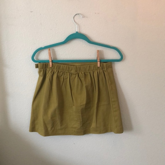 Green mini-skirt - Picture 3 of 4